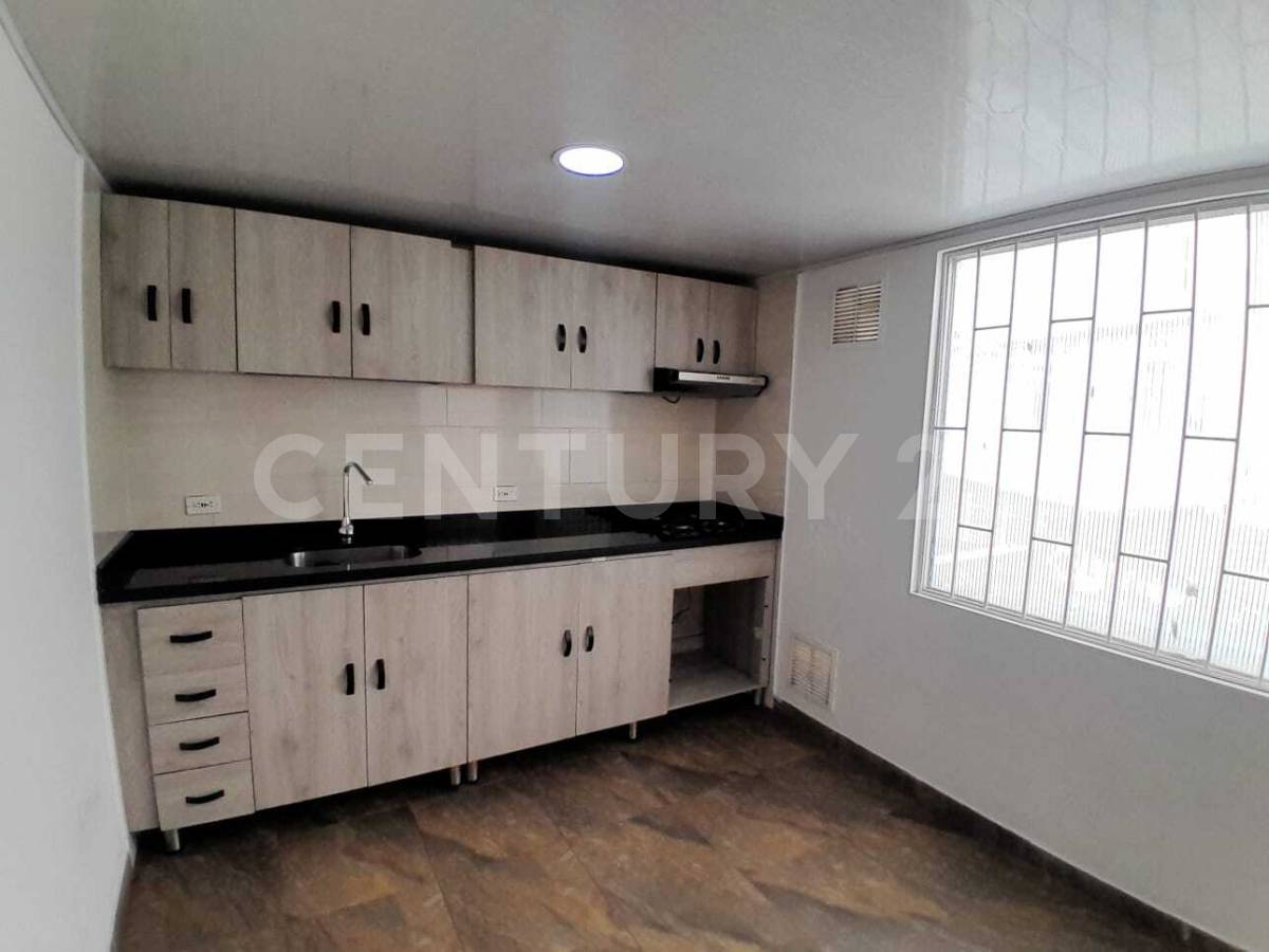 Casa en venta en Quinta Paredes, Bogotá · foto 22 de 24
