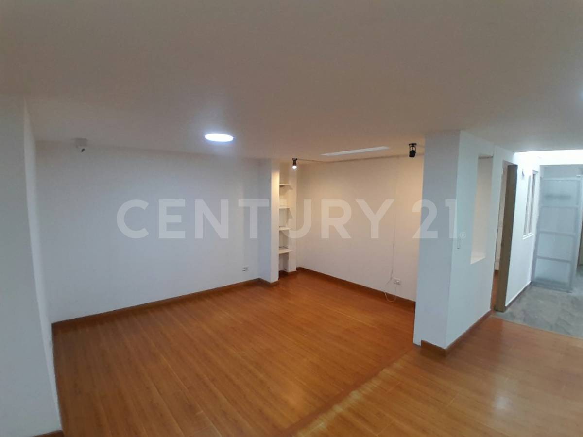 Casa en venta en Quinta Paredes, Bogotá · foto 24 de 24