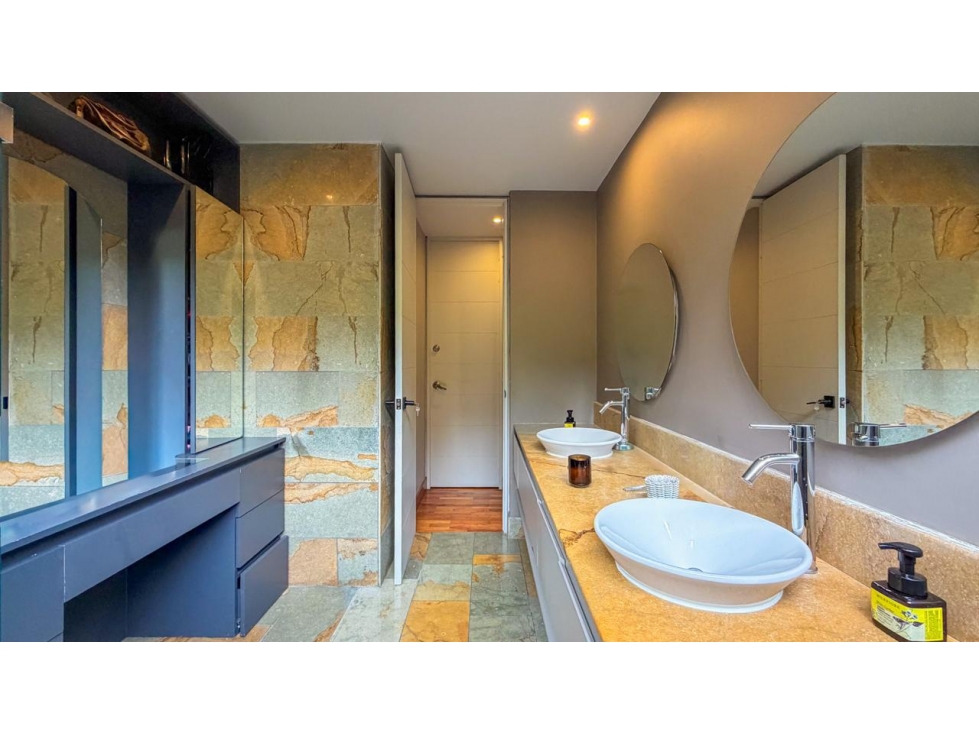 Apartamento en arriendo en El Poblado, Medellín · foto 6 de 24