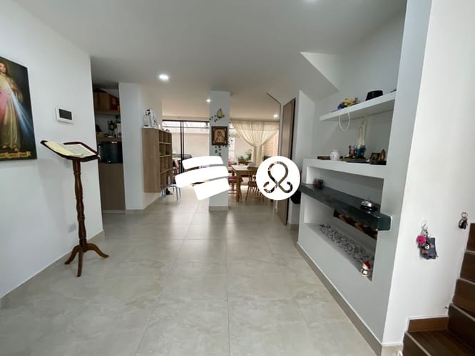 Casa de 4 alcobas en venta en Centro, Sopó, 174 m² · foto 2 de 24