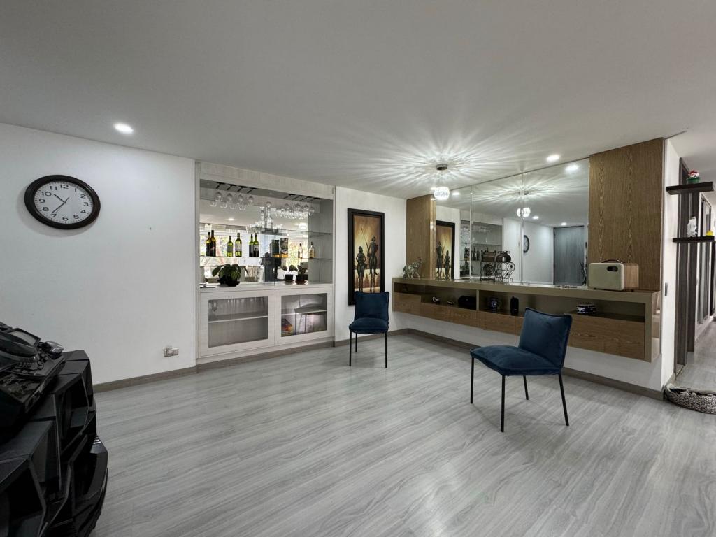 Apartamento en venta en Cedritos, Bogotá · foto 6 de 14