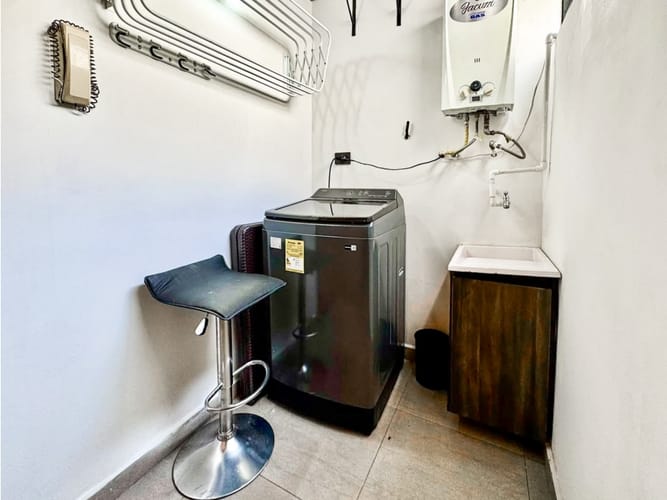 Apartamento de 1 alcoba en arriendo en Laureles, Medellín, 80 m² · foto 3 de 10