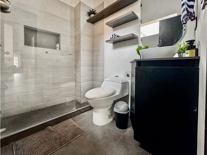Apartamento de 1 alcoba en arriendo en Laureles, Medellín, 80 m² · foto 4 de 10