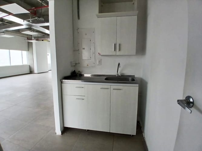 Oficina en venta en Villa Carlota, Medellín, 130 m² · foto 5 de 9