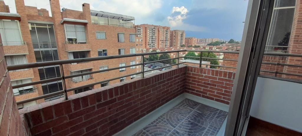 Apartamento en venta en Mazuren, Bogotá · foto 4 de 24