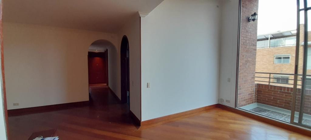 Apartamento en venta en Mazuren, Bogotá · foto 8 de 24