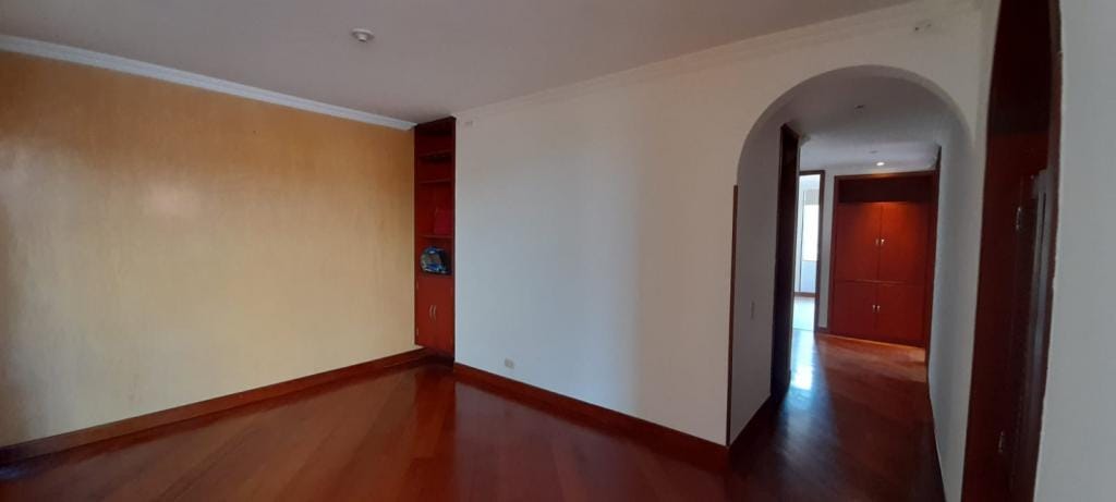 Apartamento en venta en Mazuren, Bogotá · foto 9 de 24