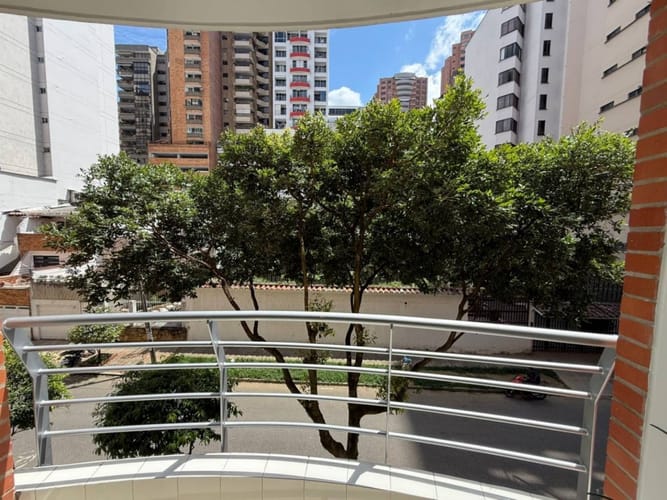 Apartamento de 3 alcobas en venta en Cabecera Del Llano, Bucaramanga, 128 m² · foto 3 de 13