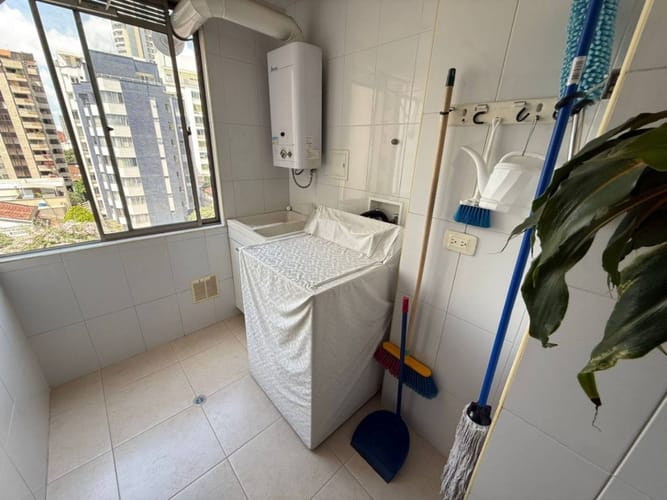 Apartamento de 3 alcobas en venta en Cabecera Del Llano, Bucaramanga, 128 m² · foto 8 de 13