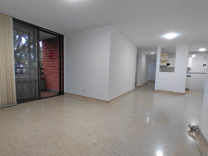 Apartamento de 3 alcobas en venta en Belén, Medellín, 92 m² · foto 3 de 15
