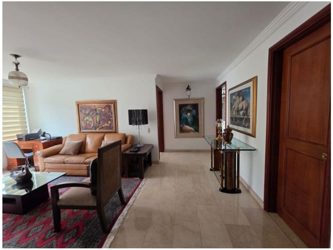 Apartamento de 2 alcobas en venta en El Poblado, Medellín, 210 m² · foto 14 de 24
