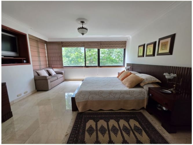 Apartamento de 2 alcobas en venta en El Poblado, Medellín, 210 m² · foto 17 de 24