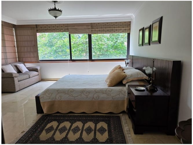 Apartamento de 2 alcobas en venta en El Poblado, Medellín, 210 m² · foto 18 de 24