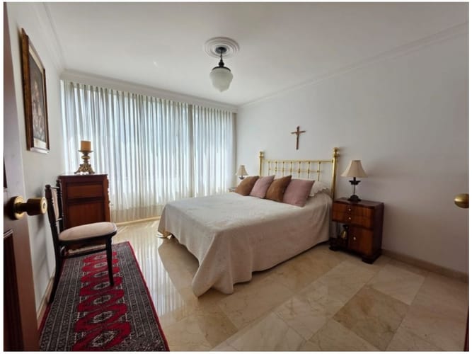Apartamento de 2 alcobas en venta en El Poblado, Medellín, 210 m² · foto 20 de 24