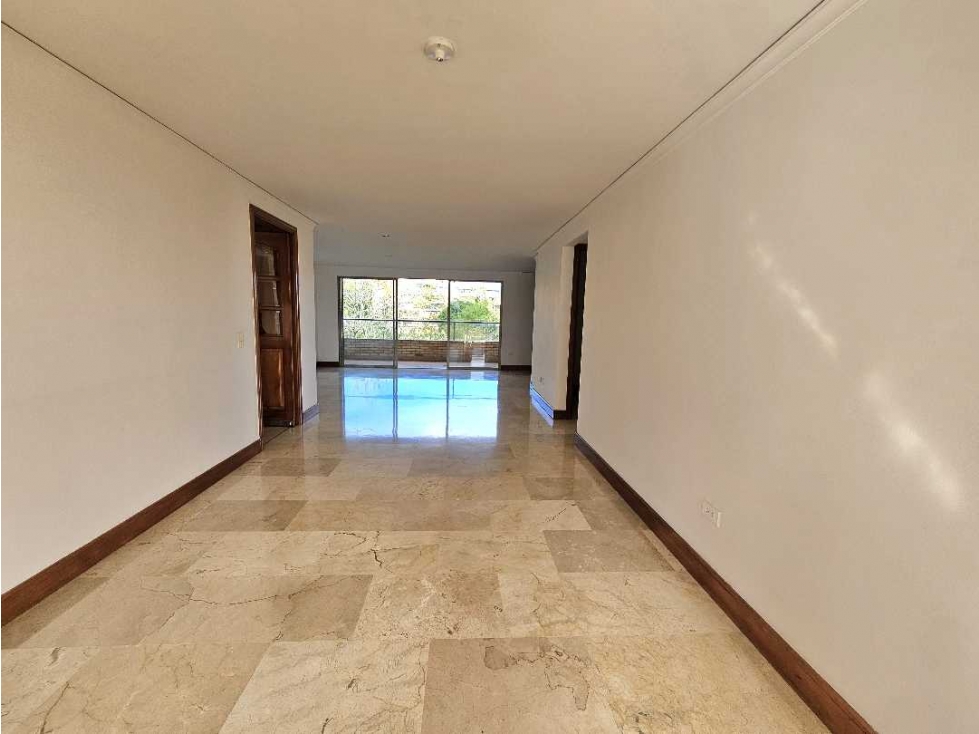 Apartamento en venta en Los Balsos, Bogotá · foto 4 de 14