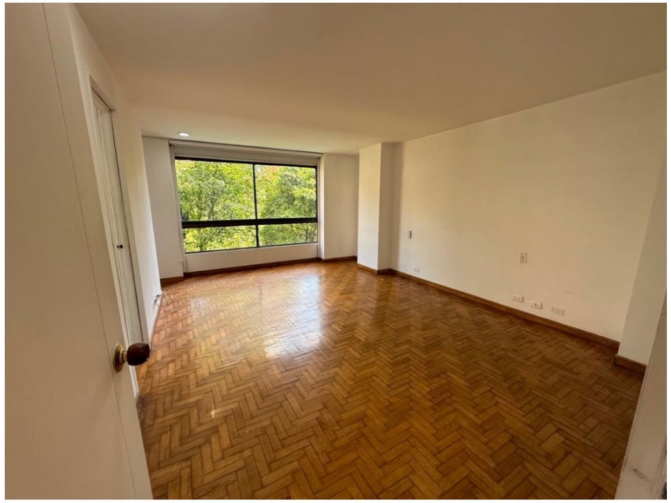 Apartamento en venta en El Poblado, Medellín · foto 10 de 24