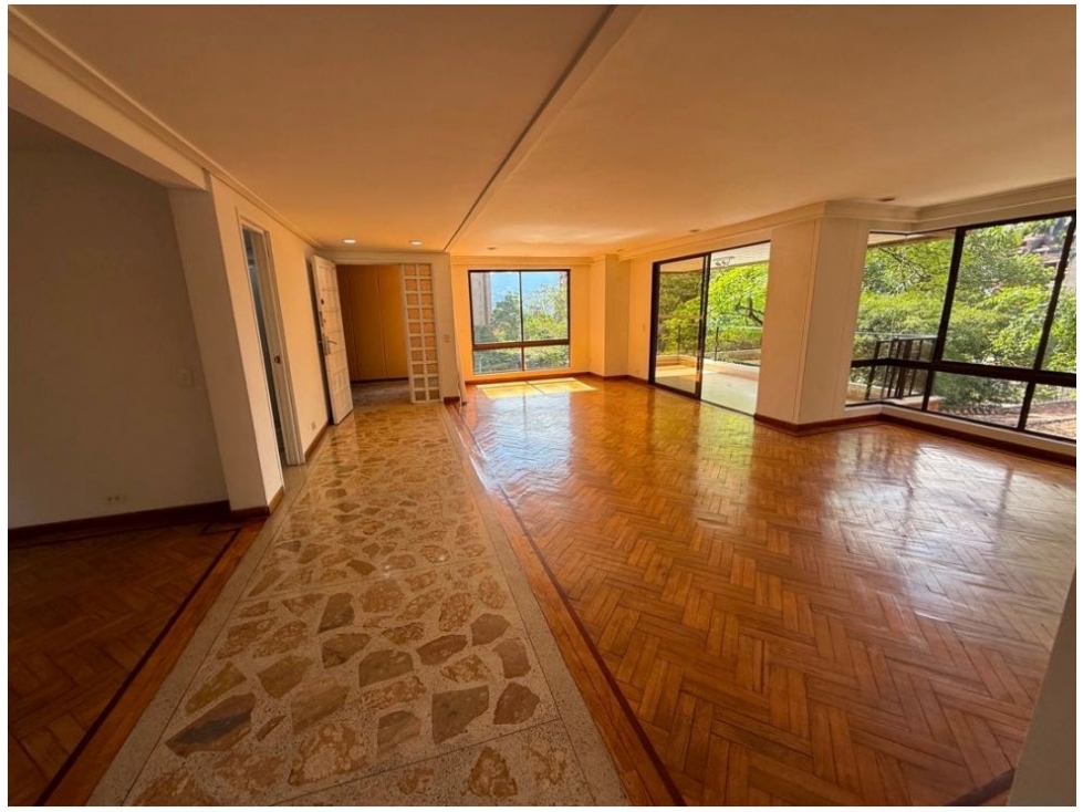 Apartamento en venta en El Poblado, Medellín · foto 16 de 24