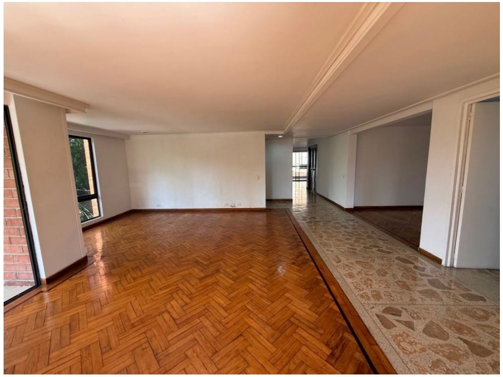 Apartamento en venta en El Poblado, Medellín · foto 18 de 24