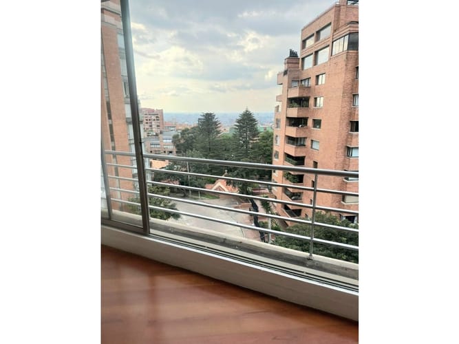 Apartamento de 3 alcobas en venta en Los Rosales, Bogotá, 190 m² · foto 4 de 24