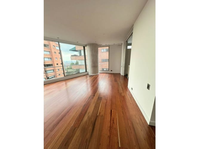 Apartamento de 3 alcobas en venta en Los Rosales, Bogotá, 190 m² · foto 5 de 24