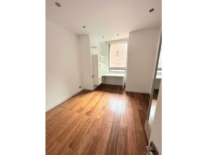 Apartamento de 3 alcobas en venta en Los Rosales, Bogotá, 190 m² · foto 11 de 24