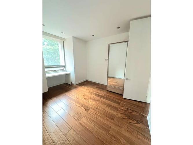 Apartamento de 3 alcobas en venta en Los Rosales, Bogotá, 190 m² · foto 14 de 24