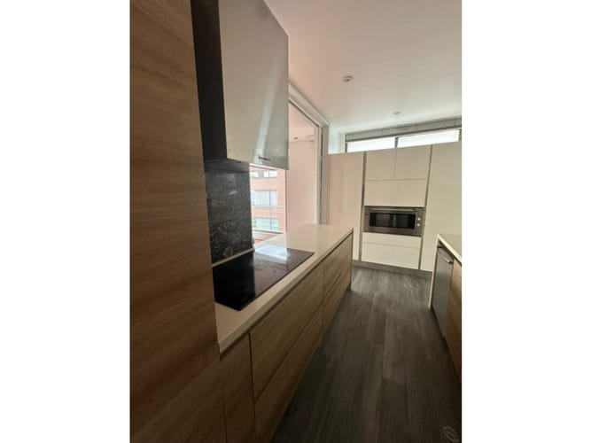 Apartamento de 3 alcobas en venta en Los Rosales, Bogotá, 190 m² · foto 19 de 24