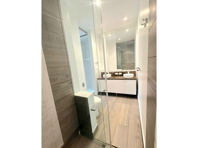Apartamento de 3 alcobas en venta en Los Rosales, Bogotá, 190 m² · foto 21 de 24