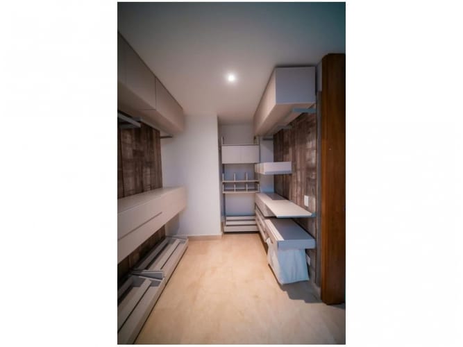 Casa de 4 alcobas en venta en El Poblado, Medellín, 700 m² · foto 10 de 24