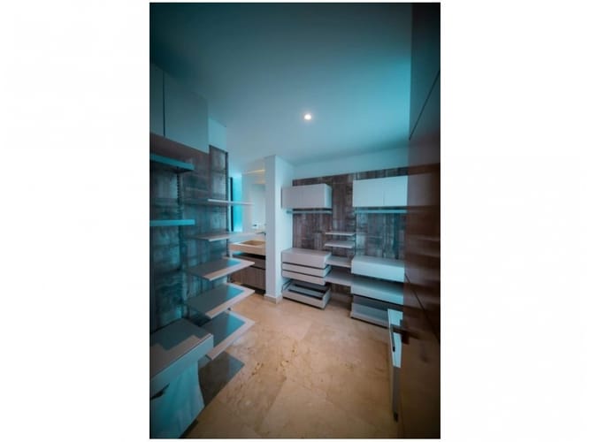Casa de 4 alcobas en venta en El Poblado, Medellín, 700 m² · foto 17 de 24