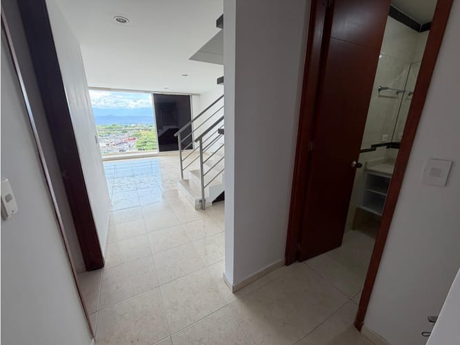 Apartamento de 5 alcobas en venta en El Vergel, Neiva, 176 m² · foto 3 de 24