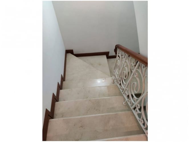 Casa de 7 alcobas en venta en El Tesoro, Medellín, 547 m² · foto 10 de 24