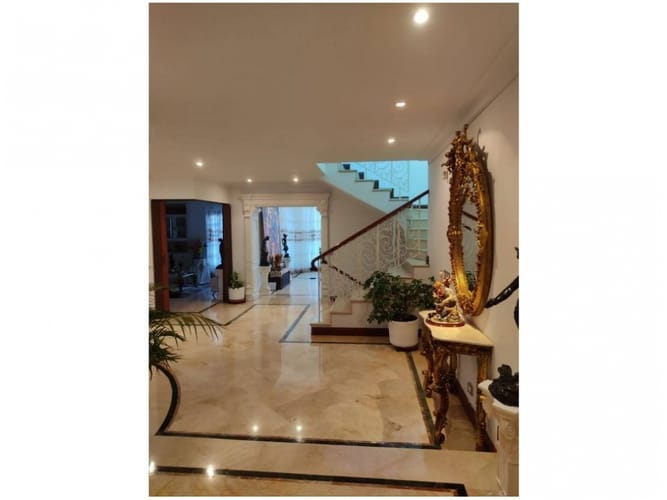 Casa de 7 alcobas en venta en El Tesoro, Medellín, 547 m² · foto 14 de 24