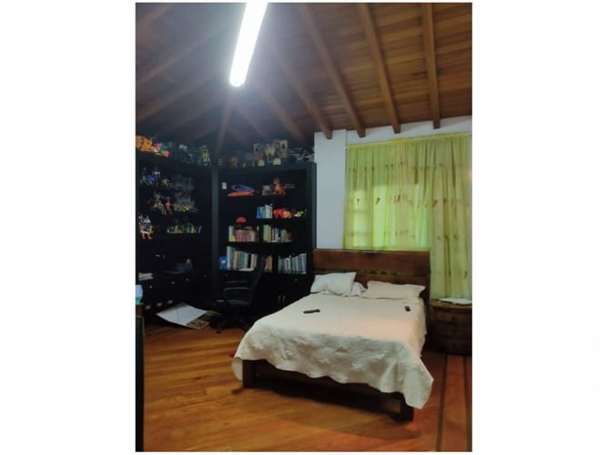 Casa de 7 alcobas en venta en El Tesoro, Medellín, 547 m² · foto 16 de 24