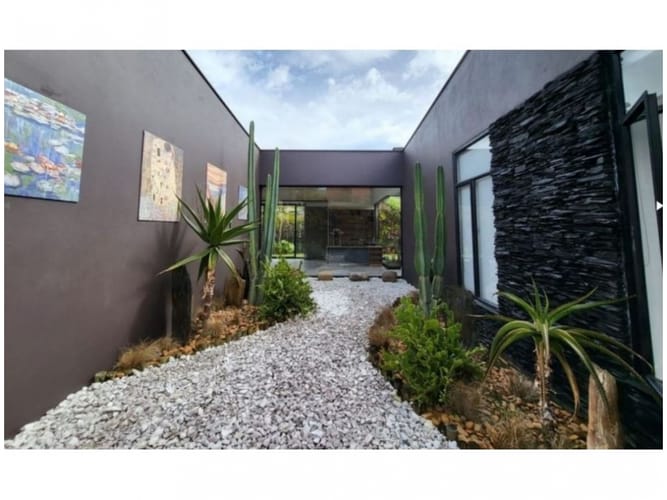 Casa de 4 alcobas en venta en Llano Grande, Rionegro, 540 m² · foto 4 de 24
