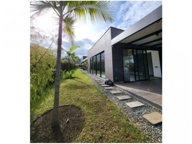 Casa de 4 alcobas en venta en Llano Grande, Rionegro, 540 m² · foto 5 de 24