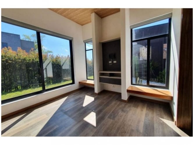 Casa de 4 alcobas en venta en Llano Grande, Rionegro, 540 m² · foto 13 de 24