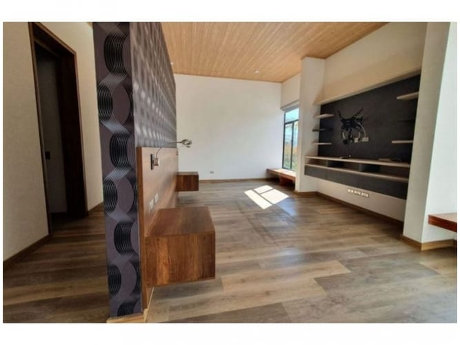 Casa de 4 alcobas en venta en Llano Grande, Rionegro, 540 m² · foto 23 de 24