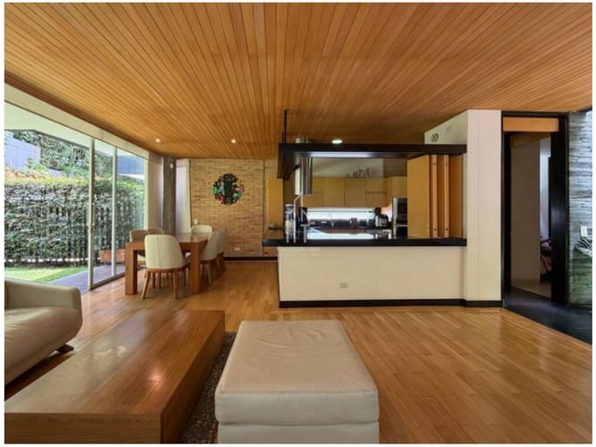 Casa de 4 alcobas en venta en Montessori, Envigado, 345 m² · foto 5 de 24