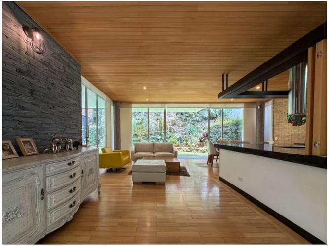 Casa de 4 alcobas en venta en Montessori, Envigado, 345 m² · foto 6 de 24