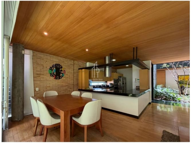 Casa de 4 alcobas en venta en Montessori, Envigado, 345 m² · foto 7 de 24