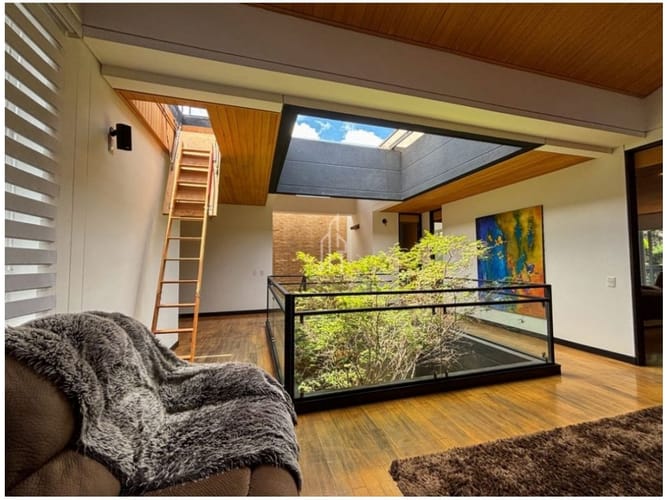 Casa de 4 alcobas en venta en Montessori, Envigado, 345 m² · foto 11 de 24