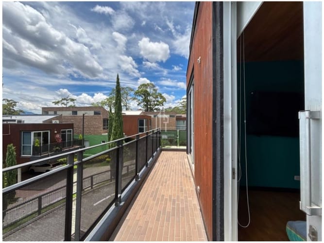 Casa de 4 alcobas en venta en Montessori, Envigado, 345 m² · foto 16 de 24