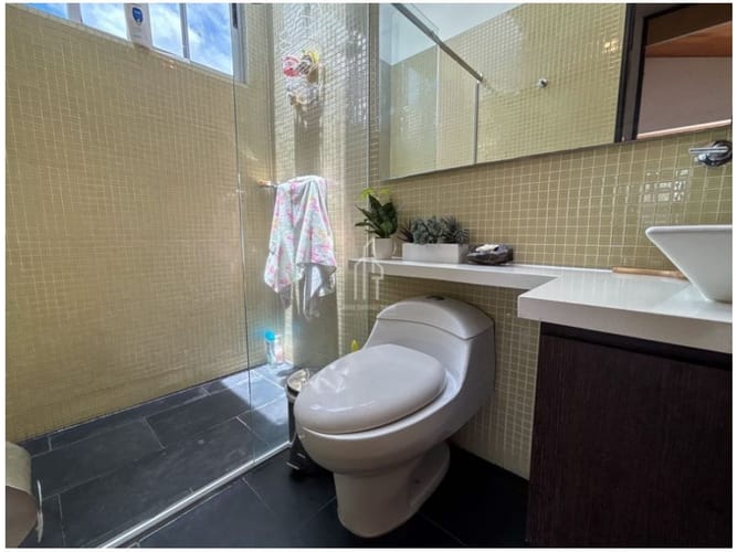Casa de 4 alcobas en venta en Montessori, Envigado, 345 m² · foto 19 de 24