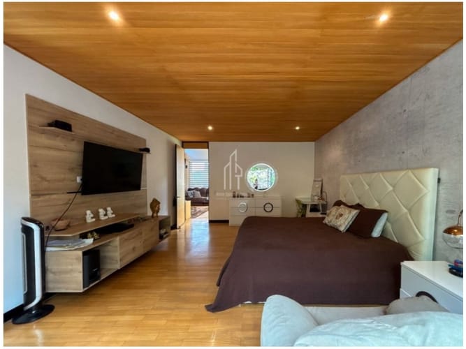 Casa de 4 alcobas en venta en Montessori, Envigado, 345 m² · foto 21 de 24