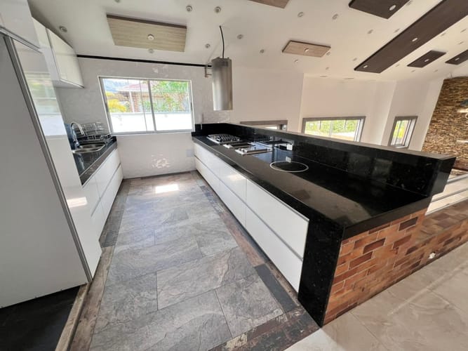 Casa de 3 alcobas en venta en La Mata, Piedecuesta, 340 m² · foto 2 de 12