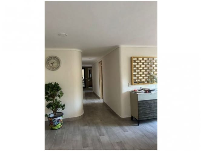 Apartamento en venta en El Poblado, Medellín · foto 8 de 11