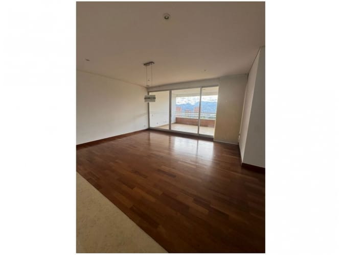 Apartamento de 3 alcobas en venta en El Poblado, Medellín, 272 m² · foto 19 de 24