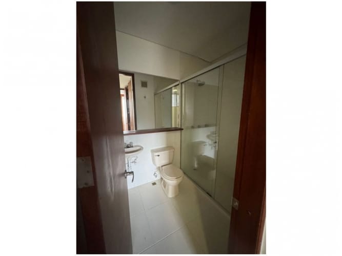 Apartamento de 3 alcobas en venta en El Poblado, Medellín, 272 m² · foto 21 de 24