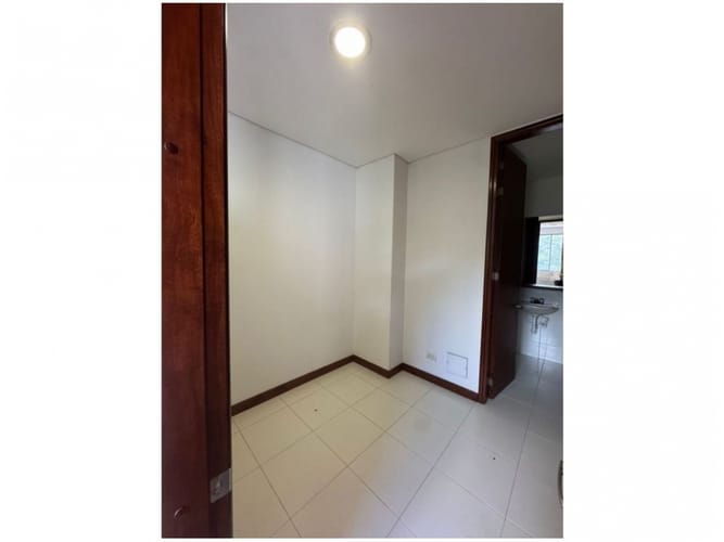 Apartamento de 3 alcobas en venta en El Poblado, Medellín, 272 m² · foto 22 de 24
